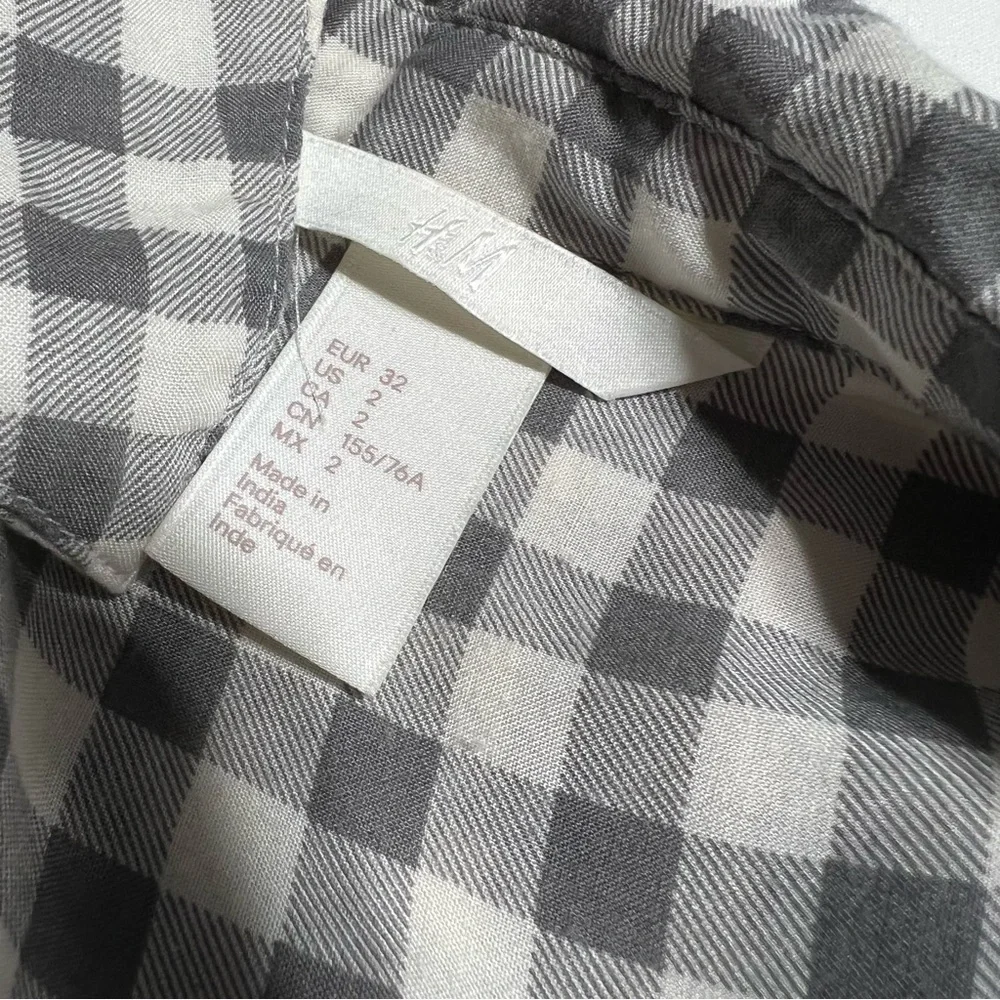 H&M 100% Modal Taupe and White Checkered Button Down Shirt‎ - Picture 3 of 6